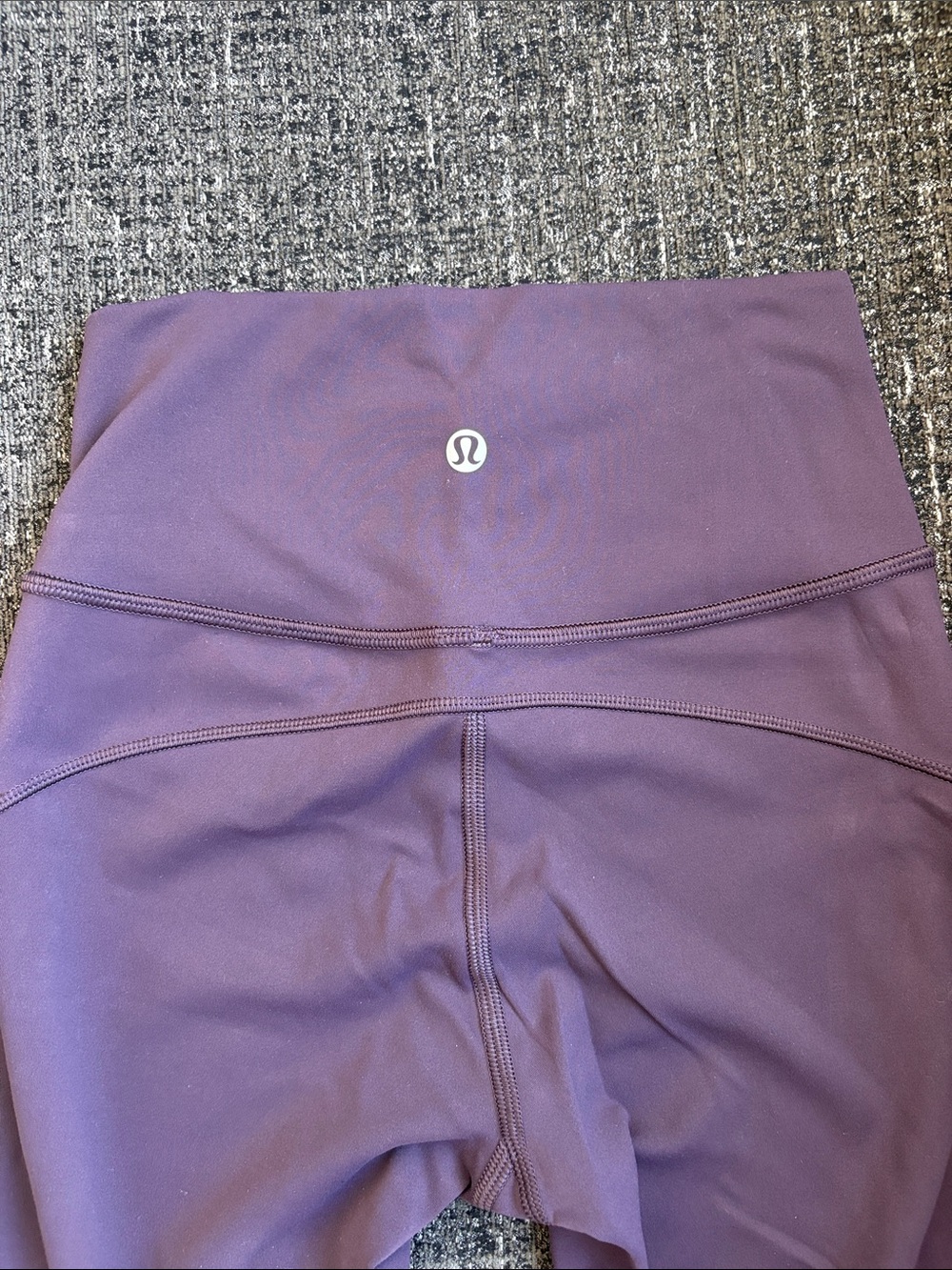 Lululemon In Movement Tight 25” Everlux in Black Currant Size 2 - Picture 3 of 4